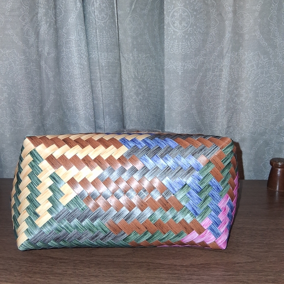 NWOT Charming Multicolor Woven Tote with Dog Motif - Picture 5 of 6